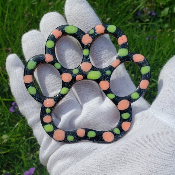 Handmade Paw Print Decor Accessory - Picture 3 of 10